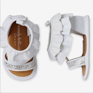 Wendy Bellísimo White Crib Shoes Size 2